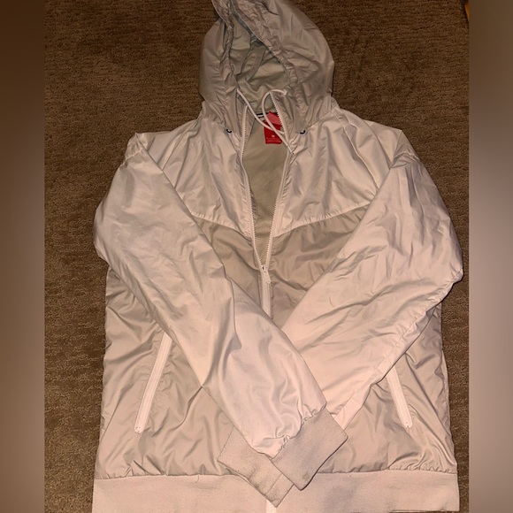 Nike men’s sportswear wind runner jacket - Picture 4 of 7